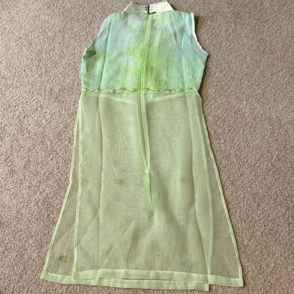 Vietnamese outfit - Picture 3 of 4